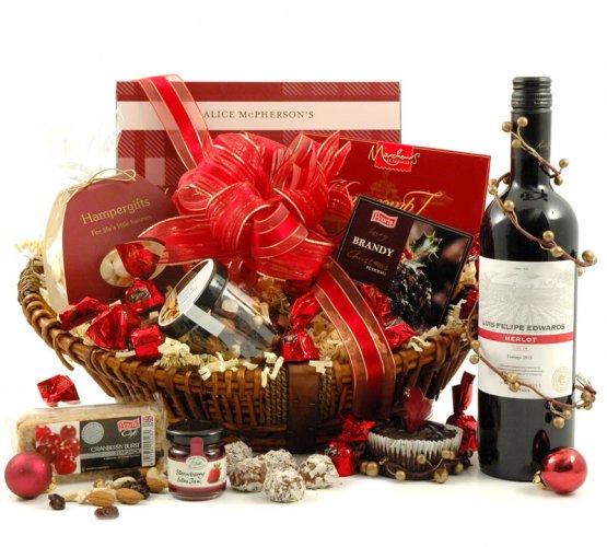 Celebrate Christmas With Thoughtful Christmas Hampers from Treasure Tales