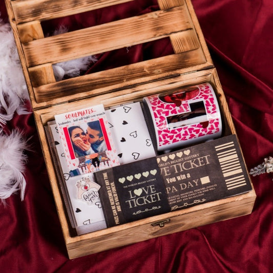 Love in a Box: The Ultimate Romantic Gift Set